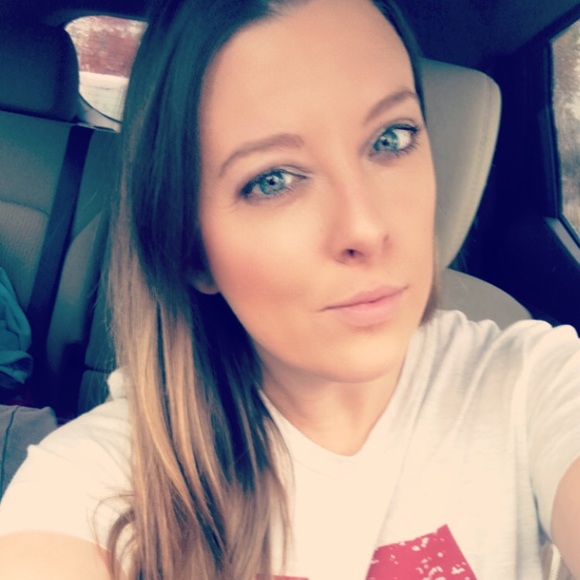 Meet your Posher, Kristin - Picture 3 of 4